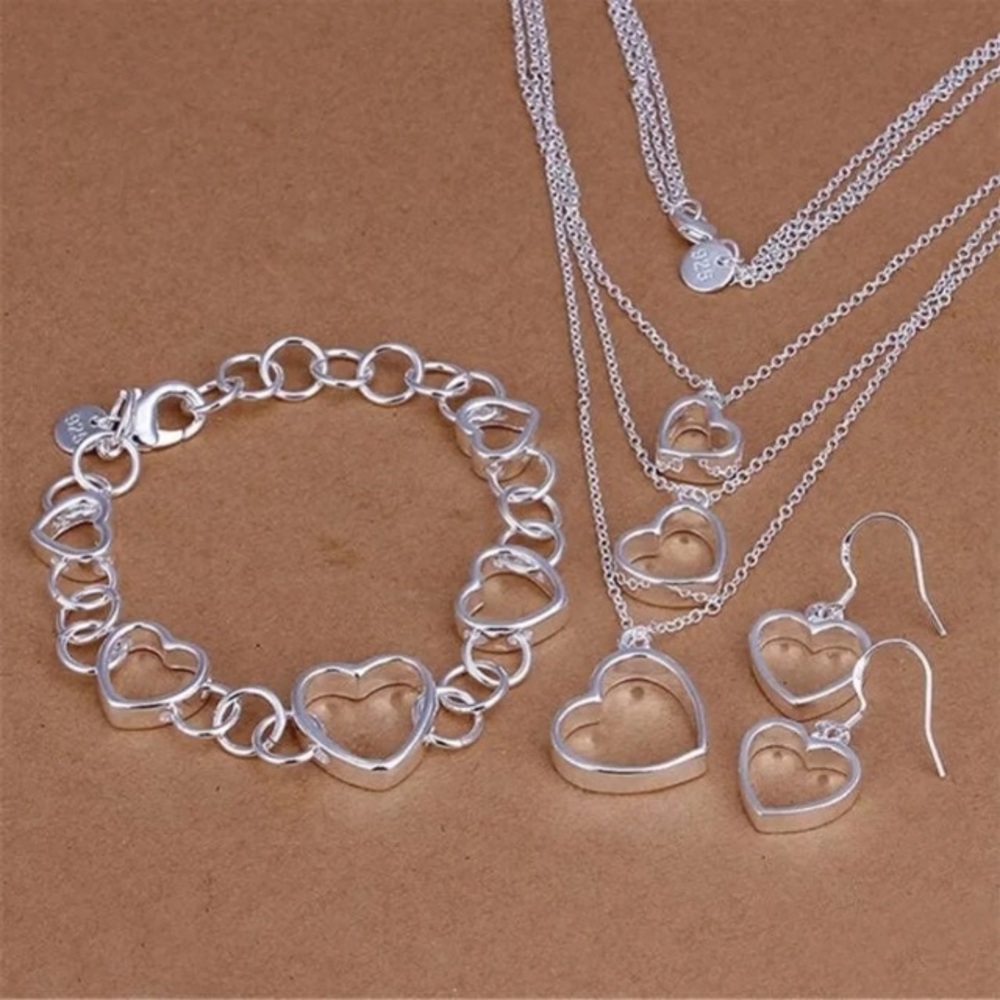 Beautiful 925 Sterling Silver Heart Necklace Set